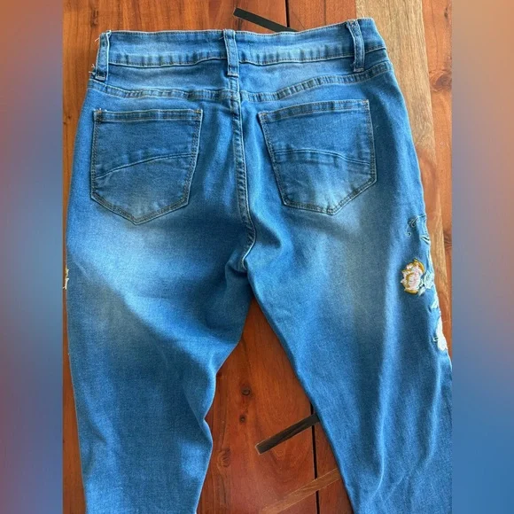 BAMBOO Blue Flare Jeans with Floral Embroidery - Picture 9 of 11